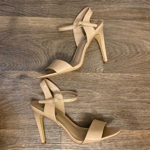 Steve Madden nude strap heel 4 inch size 8